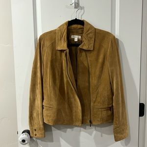 I inherited a thousand clothing items, need to sell.